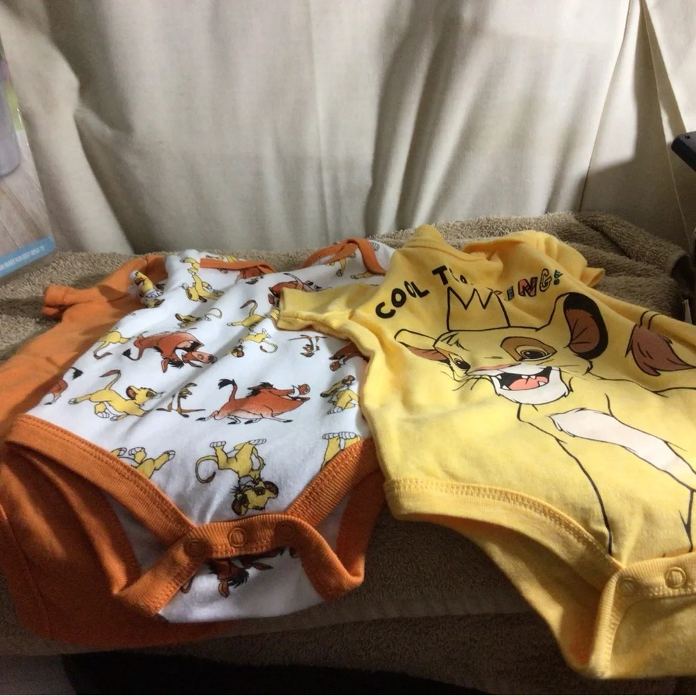 Disney Yellow & Orange Lion Print Kids One-Piece Bodysuits